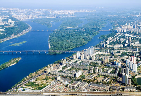 Explicación del valor estratégico de la captura de Kherson: el río Dnieper marca una posible evolución de los acontecimientos, y cómo Ucrania podría oponerse. Algunas consideraciones sobre ciertos aspectos de la propaganda asociada a Putin
