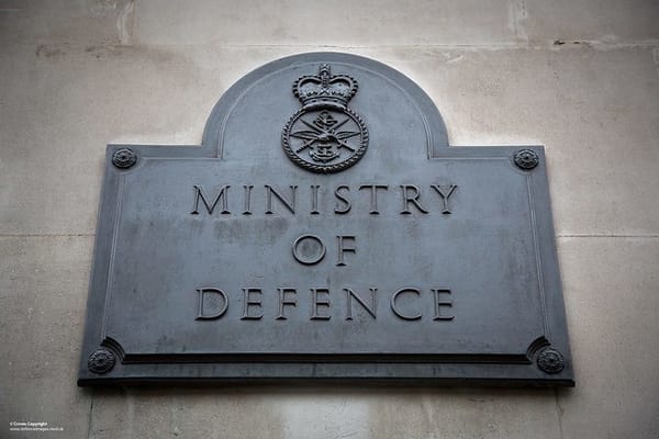 Del Diagnóstico a la Disuasión: Cultura Estratégica Británica y el Pensamiento de Robertson, Barrons y Hill en la Strategic Defence Review 2025. Continuidades y rupturas en la doctrina de defensa del Reino Unido en el siglo XXI